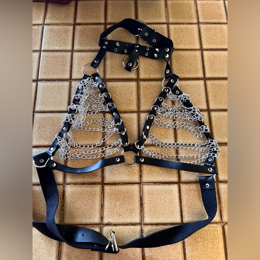 Chain Top Harness